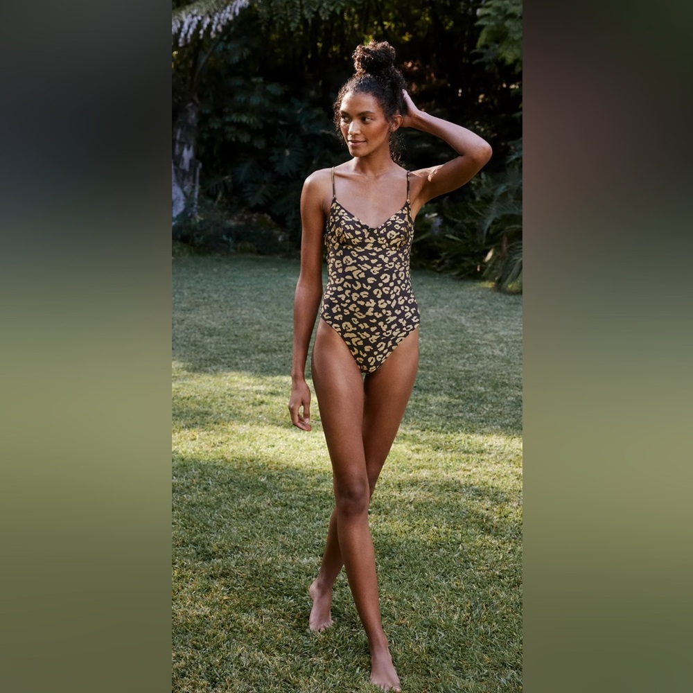 Solid And Striped The Taylor Multifloral One Piec… - image 1